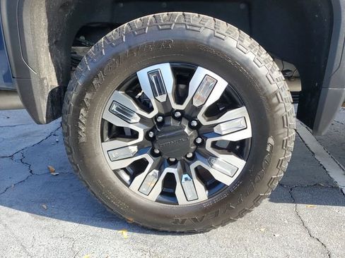 Used 2025 GMC Sierra 2500 Denali w/ Denali Reserve Package image 5