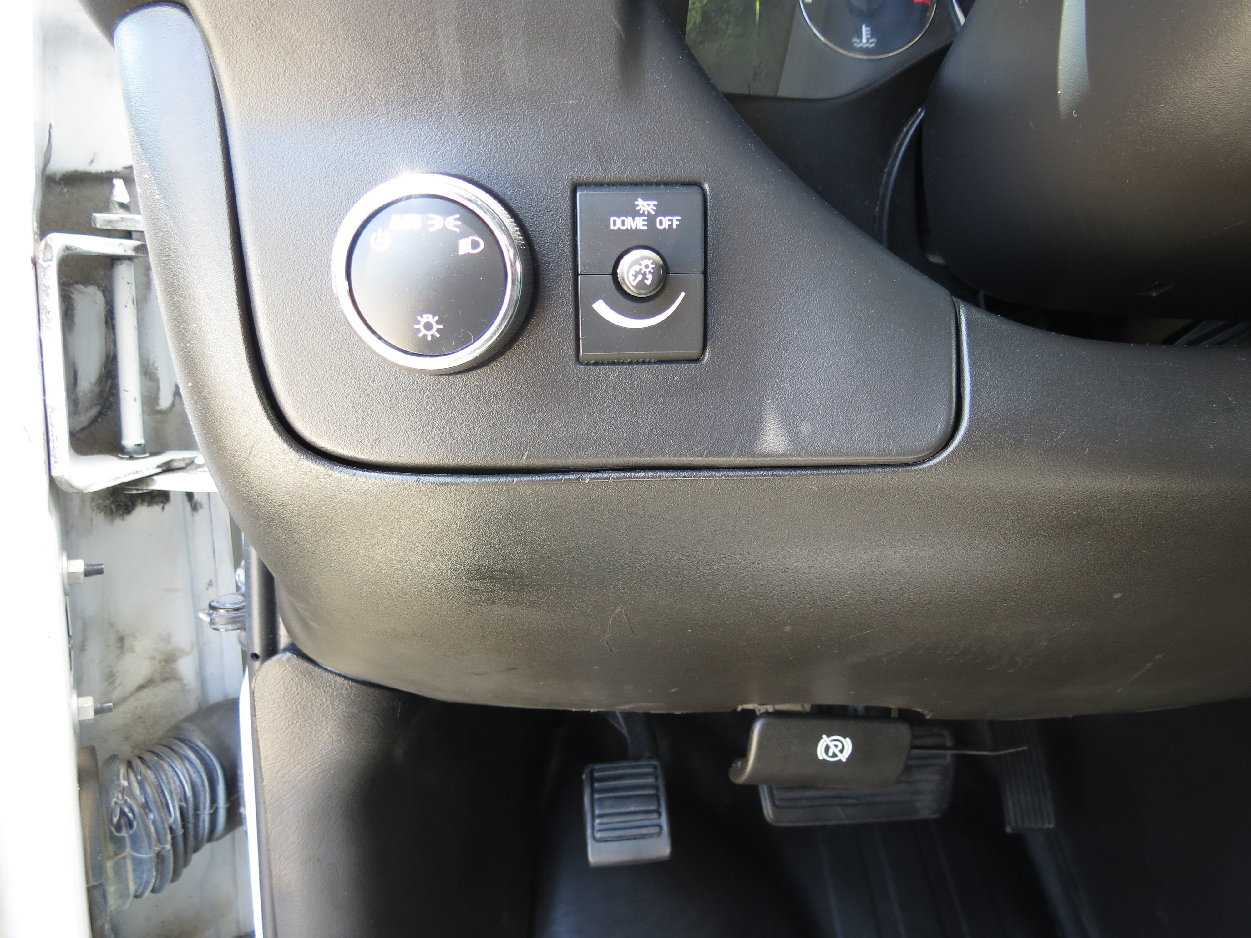 Used 2015 Chevrolet Express 2500 RWD image 18