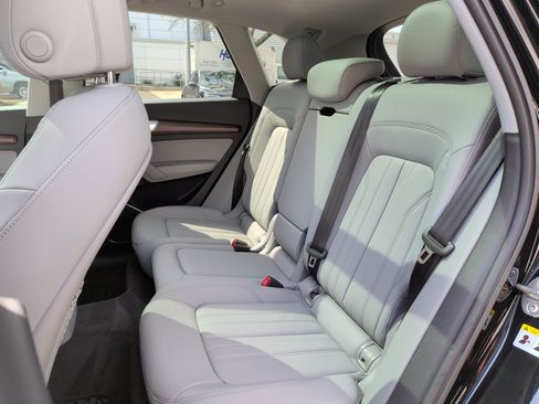 Used 2022 Audi Q5 2.0T Premium image 32