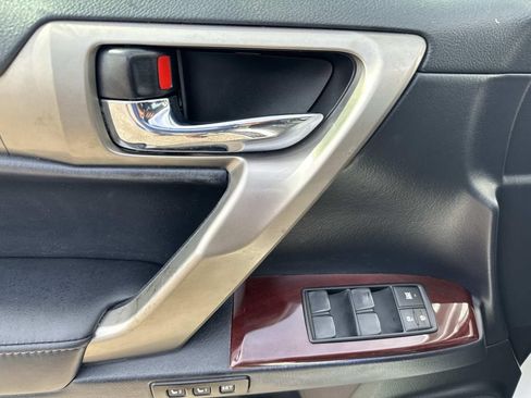 Used 2018 Lexus GX 460 Premium w/ Premium Package AWD/4WD image 22