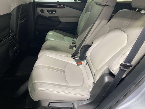 Used 2023 Honda Pilot EX-L image 11