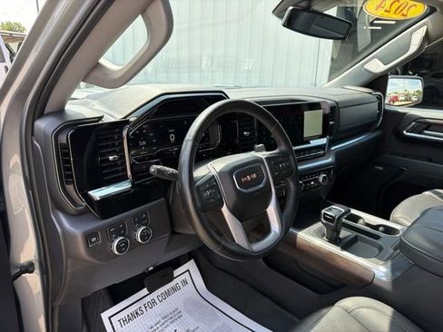 Used 2024 GMC Sierra 1500 SLT w/ SLT Premium Package AWD/4WD image 11