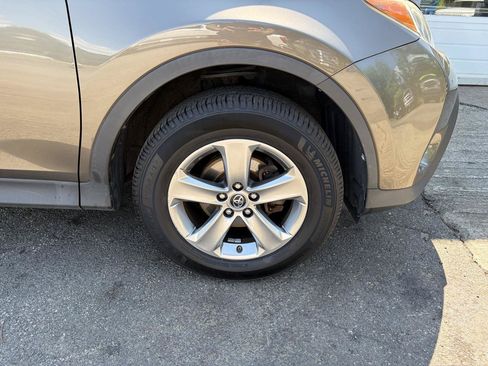 Used 2015 Toyota RAV4 XLE AWD/4WD image 18