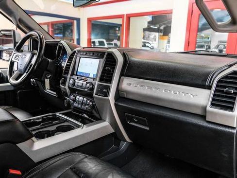 Used 2020 Ford F350 Lariat w/ Lariat Value Package AWD/4WD image 13