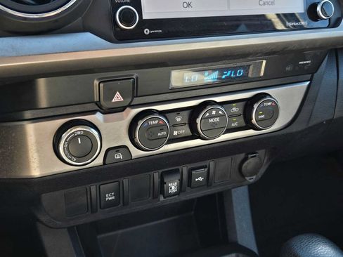 Used 2022 Toyota Tacoma SR5 w/ Black Out Package (TMS) AWD/4WD image 33