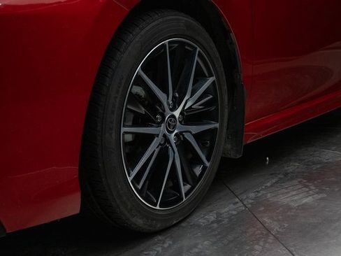 Used 2022 Toyota Camry SE image 7