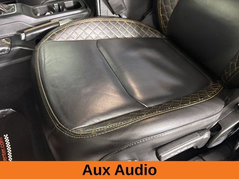 Used 2021 Jeep Gladiator Overland image 12