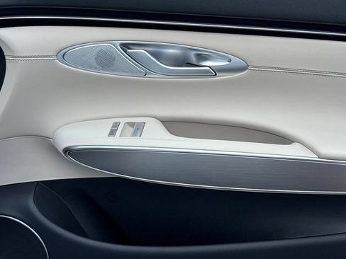 New 2026 Genesis GV70 2.5T Select AWD/4WD image 14