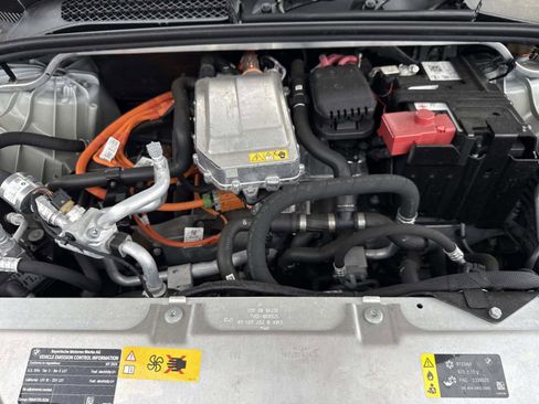 Certified 2024 BMW iX xDrive50 w/ Sport Package AWD/4WD image 13