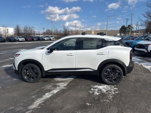 New 2026 Nissan Kicks SR w/ Cold Weather Package image 9