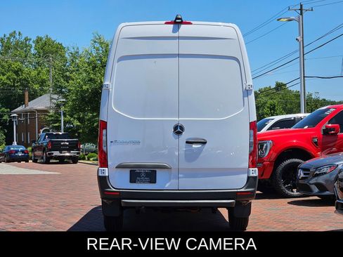 Used 2024 Mercedes-Benz eSprinter 170 Cargo image 7