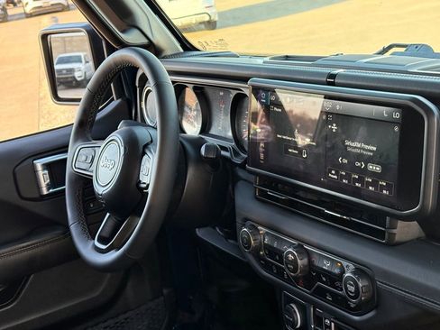 Used 2025 Jeep Gladiator Sport image 40