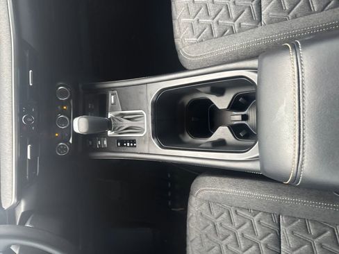 Used 2025 Nissan Kicks SV w/ Illumination Package AWD/4WD image 28