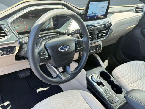 Used 2020 Ford Escape SE FWD image 4