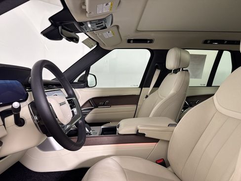 Used 2026 Land Rover Range Rover SE AWD/4WD image 25