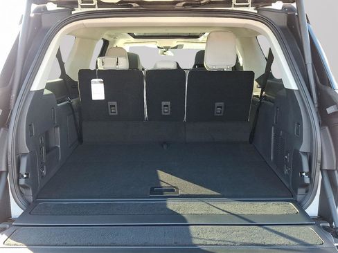 New 2026 Lincoln Navigator L Reserve image 8