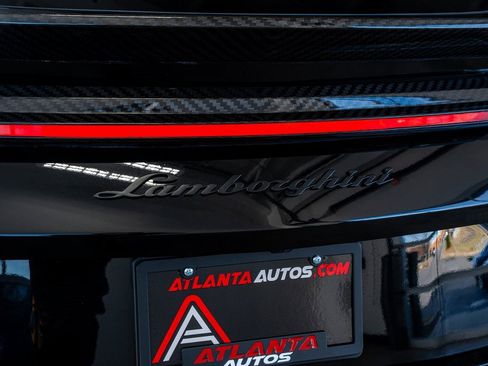 Used 2022 Lamborghini Urus image 36