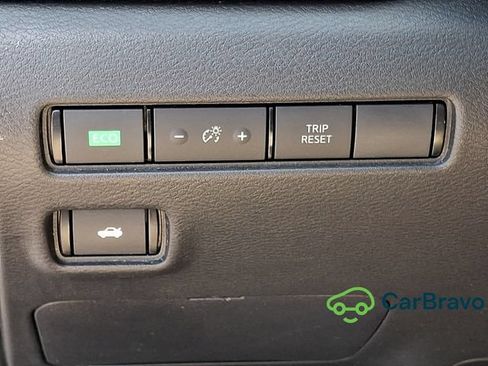 Used 2024 Nissan Sentra SV FWD image 24