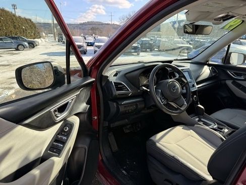 Used 2019 Subaru Forester Premium image 19