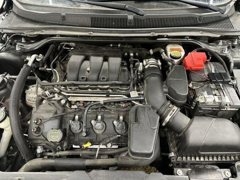 Used 2019 Ford Taurus Limited image 18