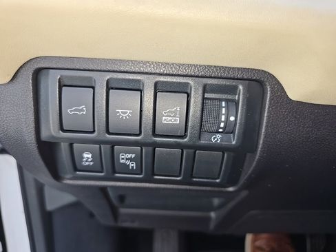 Used 2020 Subaru Ascent Touring w/ Popular Package #3 image 12