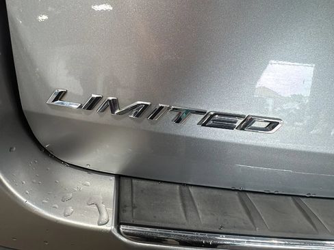Used 2020 Ford Explorer Limited AWD/4WD image 12