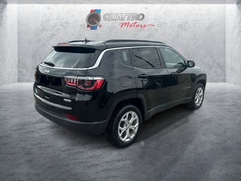 Used 2024 Jeep Compass Latitude image 6