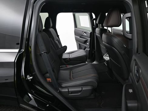 Used 2025 Nissan Armada SL w/ Captain's Chari Seat Package AWD/4WD image 8