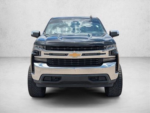 Used 2020 Chevrolet Silverado 1500 LT w/ Convenience Package AWD/4WD image 2