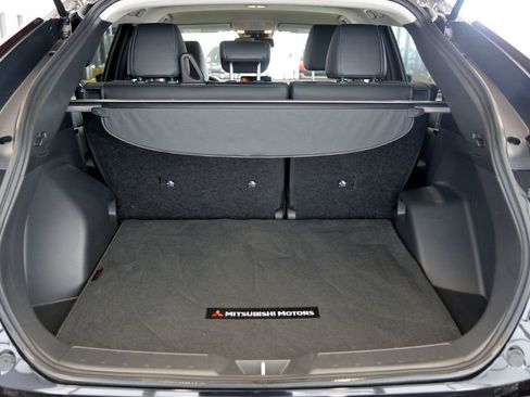 Used 2023 Mitsubishi Eclipse Cross SE image 29