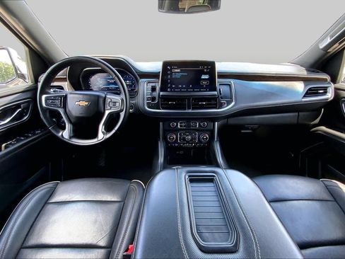 Used 2024 Chevrolet Suburban Premier RWD image 15