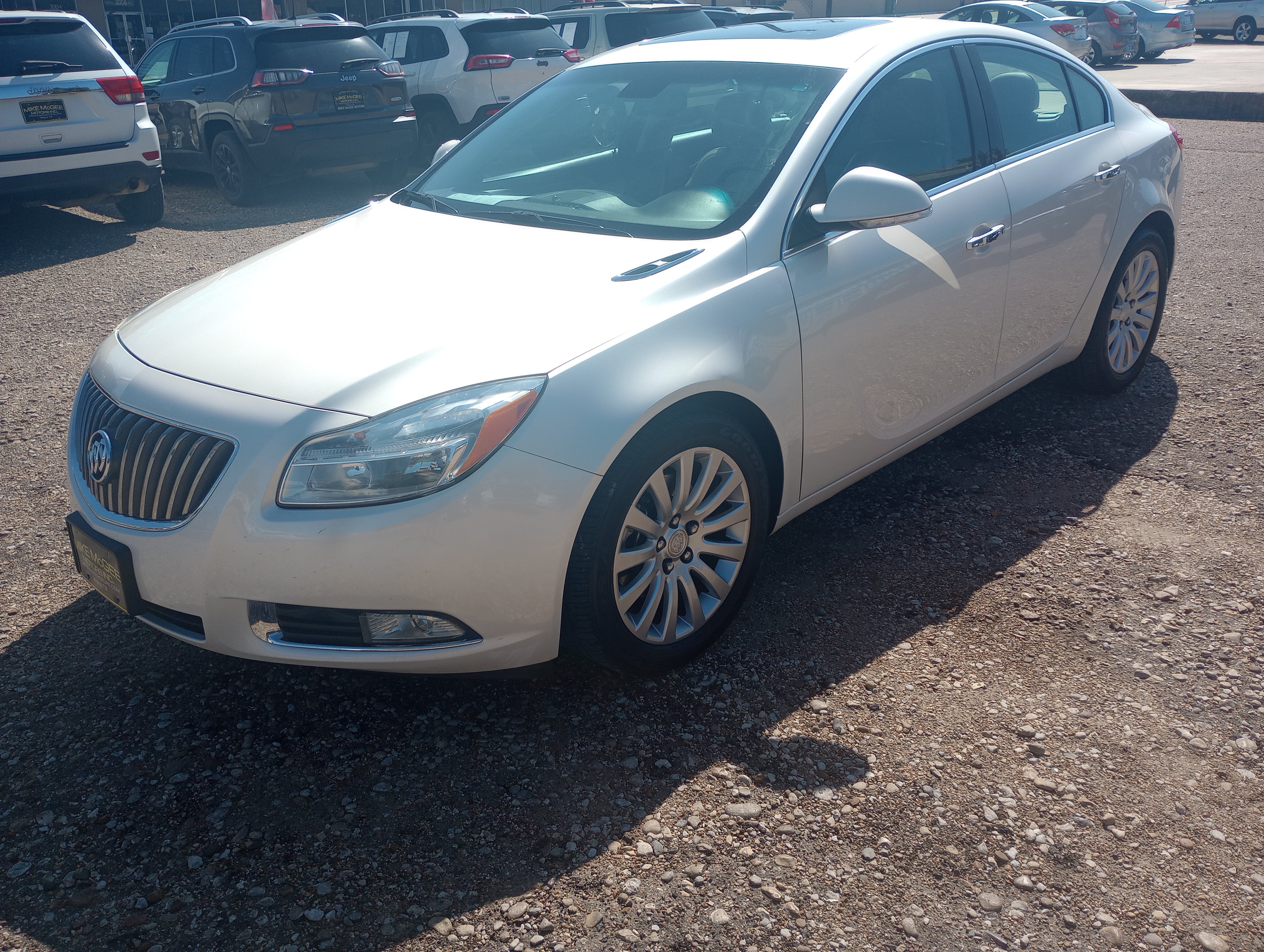 Used 2013 Buick Regal Premium FWD image 3