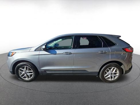 Used 2024 Ford Edge SEL image 4