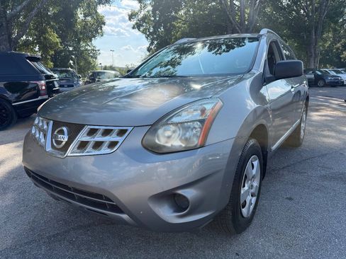 Used 2015 Nissan Rogue S w/ Convenience Package FWD image 3