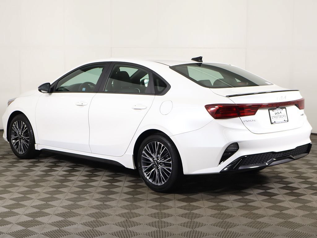 Used 2024 Kia Forte GT-Line FWD image 8