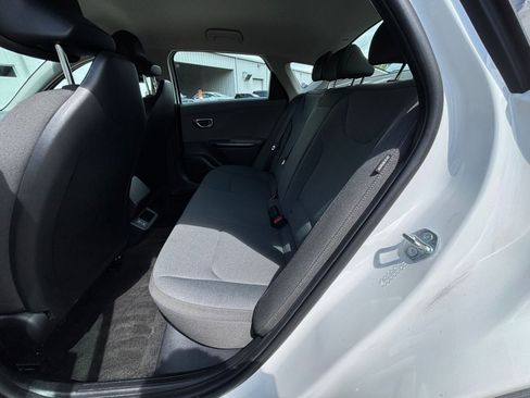 Used 2025 Kia K4 FWD image 24