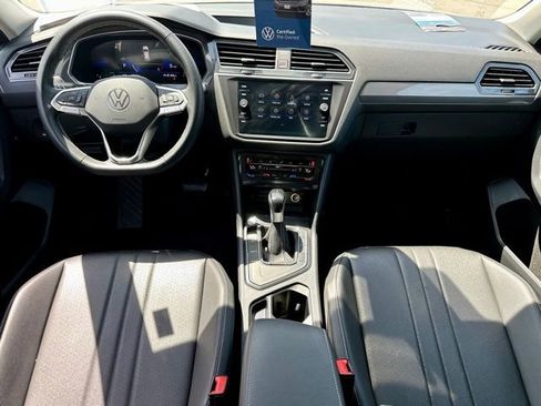 Used 2023 Volkswagen Tiguan SE FWD image 12