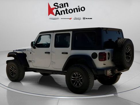 Used 2024 Jeep Wrangler Unlimited Rubicon w/ XTREMEE 35" Tire Package AWD/4WD image 10