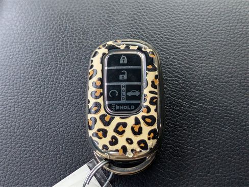 Used 2025 Honda Pilot Black Edition image 31