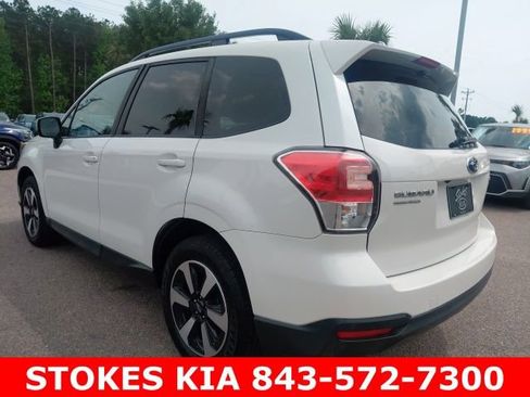 Used 2017 Subaru Forester 2.5i Premium w/ All-Weather Package image 7