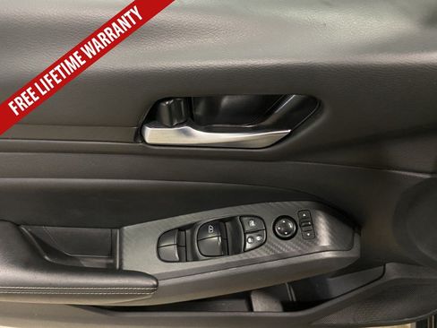 Used 2025 Nissan Altima 2.5 SV AWD/4WD image 30