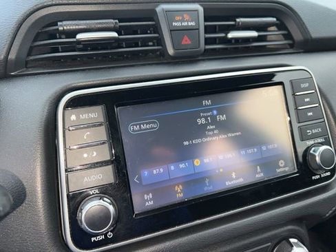 Used 2020 Nissan Versa S image 8