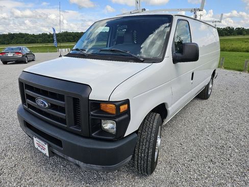 Used 2011 Ford E-150 and Econoline 150 w/ Commercial Cargo Van Pkg RWD image 5