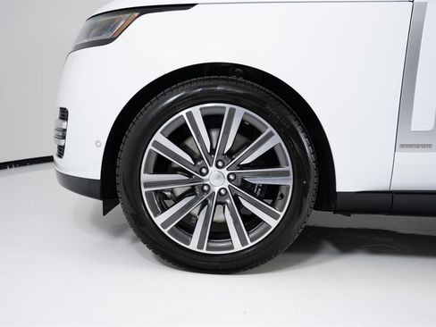Used 2023 Land Rover Range Rover Autobiography AWD/4WD image 10
