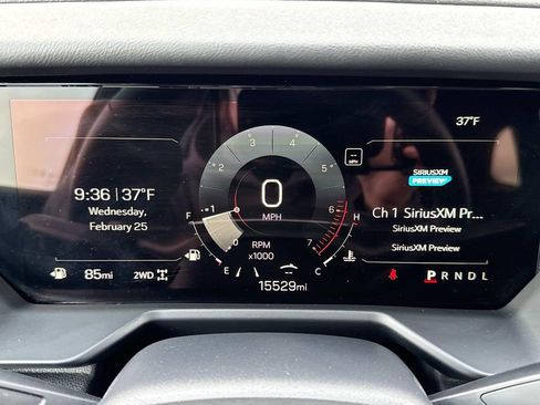 Used 2025 GMC Acadia Elevation AWD/4WD image 12