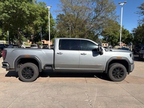 Used 2024 GMC Sierra 3500 AT4 w/ AT4 Premium Plus Package AWD/4WD image 7