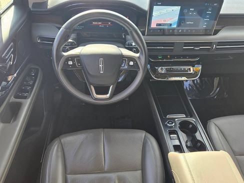 Used 2024 Lincoln Corsair Grand Touring AWD/4WD image 8