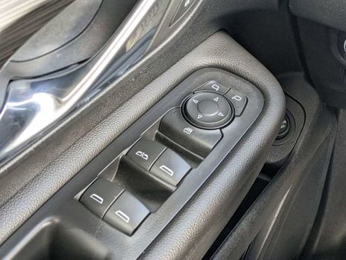 Used 2023 GMC Terrain SLE w/ Driver Convenience Package image 21