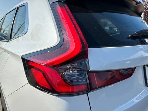 Used 2023 Honda CR-V LX image 10