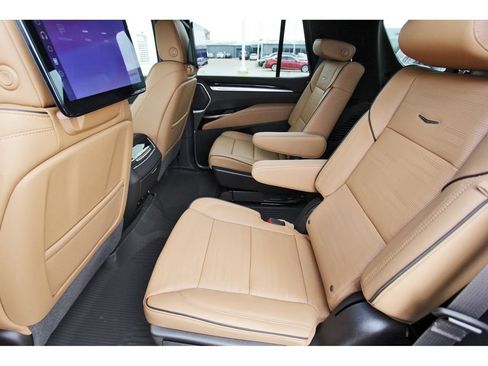 New 2026 Cadillac Escalade Luxury w/ Touring Package AWD/4WD image 7